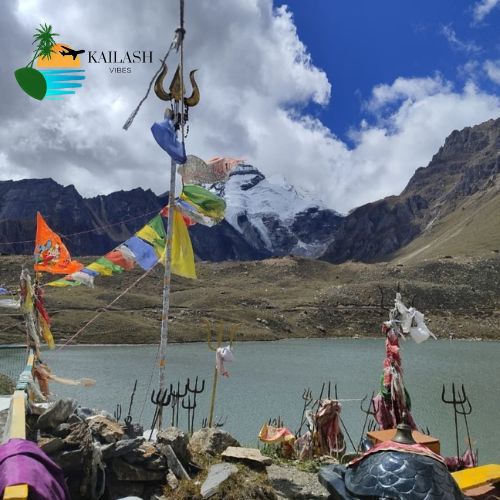 Kailash Vibes Community – A Spiritual Journey of Devotion and Unity.jpg