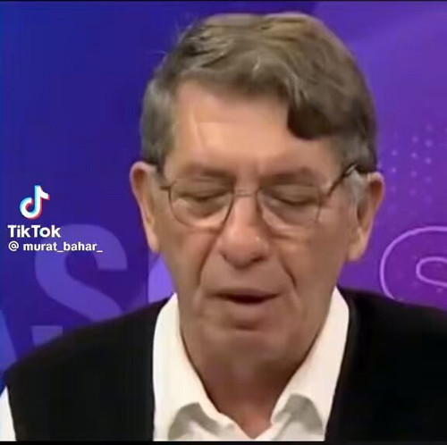 VJNhWqvcfjGBkD1C.jpg
