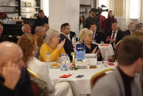 593522520 1342182171048846 5790465453143494385 n.jpg?stp=dst jpg s590x590 tt6& nc cat=104&ccb=1 7& n.jpg