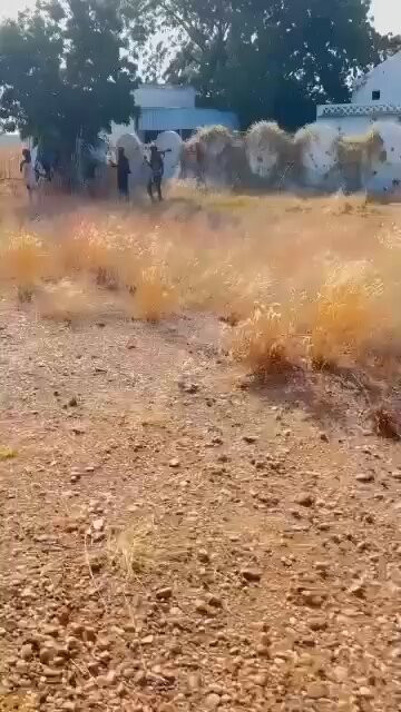 6AP7Q ZVhVlgE7Vw.jpg