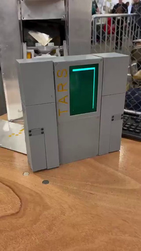 oakV93oS0rV UCVX.jpg