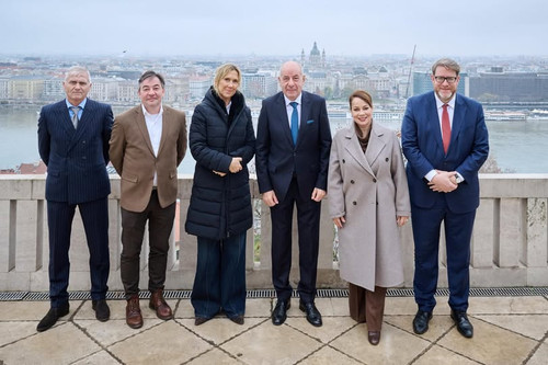 592508046 122262150272239180 4313553342216088302 n.jpg?stp=dst jpg p180x540 tt6& nc cat=109&ccb=1 7&.jpg