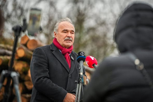 593466378 1394552128708516 3076631603871506587 n.jpg?stp=dst jpg s590x590 tt6& nc cat=109&ccb=1 7& n.jpg