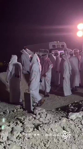 YPbD72kpFpC W1xh.jpg