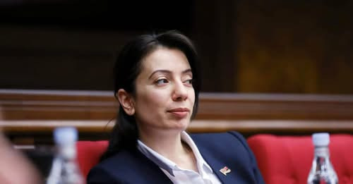 14623885236139677534?url=https%3A%2F%2Fstatic.tert.am%2Fstorage%2Ffiles%2Fqristine poxosyan 2 verve .jpg