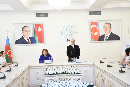 G7JvEj2W8AAg3w6.jpg