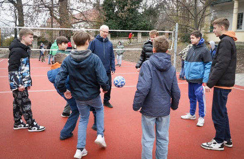 592481290 1450346963760024 1087057844648086971 n.jpg?stp=dst jpg s590x590 tt6& nc cat=108&ccb=1 7& n.jpg