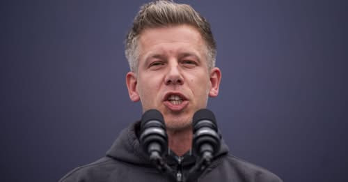 7352113020279292410?url=https%3A%2F%2Fcivilek.info%2Fwp content%2Fuploads%2F2025%2F08%2Fmagyar peter.jpg