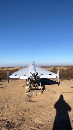 5rpIW8F0gT UM g5.jpg