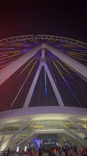 does anyone know the song in the background ain dubai v0 dmFxa3U4cnUxeTRnMXh9WTpGmgQyilP3 MaGHkIwhOO.jpg