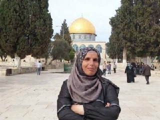 حكمت سلطات الاحتلال على الأسيرة المقدسية المحررة رائدة سعيد (51 عاماً) من سكان بلدة عناتا بالسجن عاماً كاملاً؛ بتهمة مخالفة قرار إبعادها عن المسجد الأ...