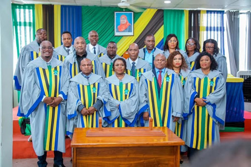 592629771 809047652132930 8442495078739581662 n.jpg?stp=dst jpg s590x590 tt6& nc cat=109&ccb=1 7& nc.jpg