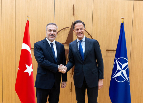 G7OzbuyXMAASQ B.jpg