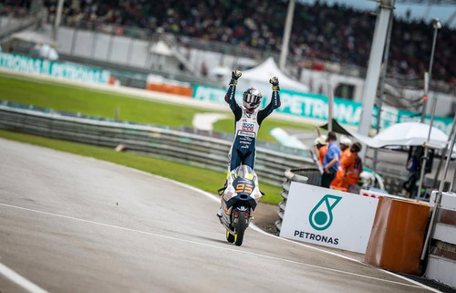 G6i gfRXgAEiV04?format=jpg.jpg