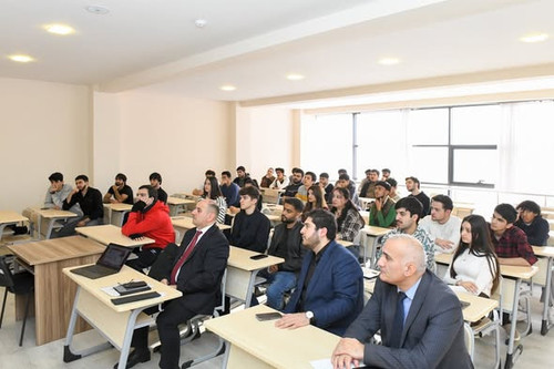 594056891 1393328542585981 5509098872729389236 n.jpg?stp=dst jpg s590x590 tt6& nc cat=108&ccb=1 7& n.jpg