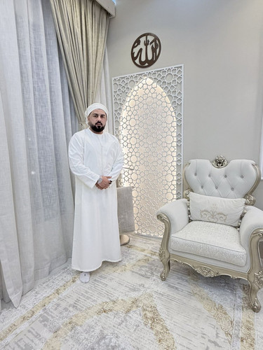 G7K9EF1bQAAIQWA.jpg