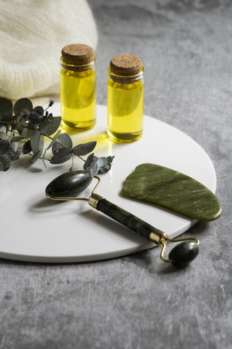 high angle gua sha face roller arrangement (1).jpg