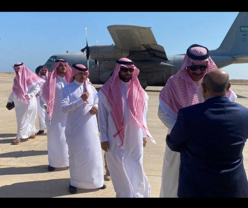 G7P83qoWQAA uTt.jpg