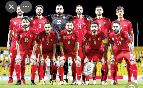 G7QbHkeXQAEKphr.jpg