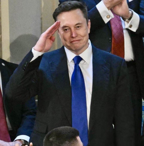 G7HUSt6WwAEFicn.jpg