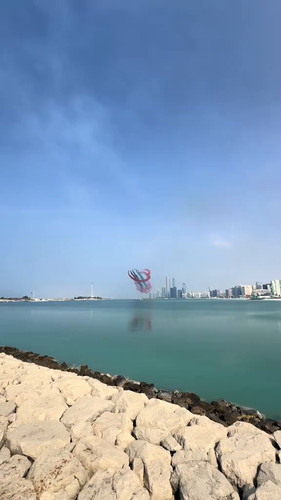 Bz qMvHFBTeoL8mC.jpg