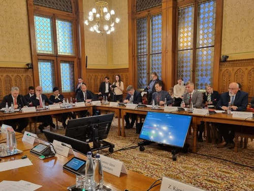 593234964 1243893790894419 7811990648214382907 n.jpg?stp=dst jpg s590x590 tt6& nc cat=111&ccb=1 7& n.jpg