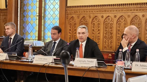 593234959 1243893814227750 7827998589763970012 n.jpg?stp=dst jpg s590x590 tt6& nc cat=106&ccb=1 7& n.jpg