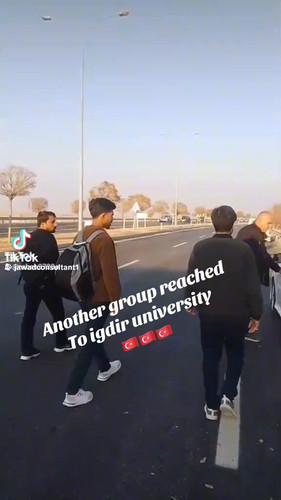 uqlUkEh073 dam7V.jpg