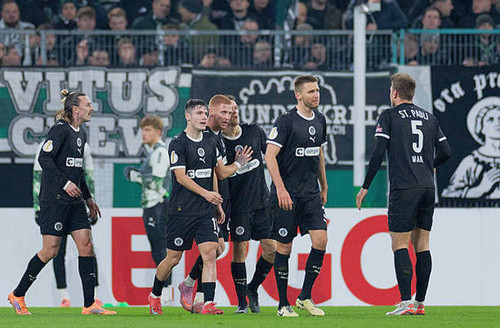 FC St. Pauli menyingkirkan Borussia Moenchengladbach pada ajang DFB Pokal Getty Images.jpg