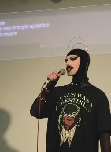 f8my7xwXMBMxsADw.jpg