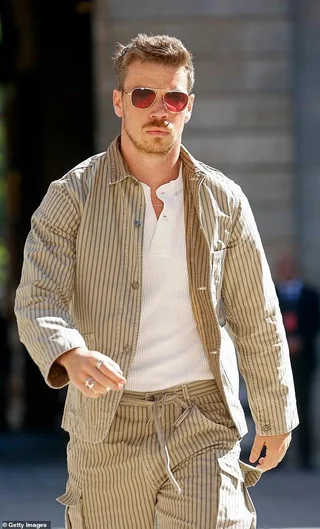 will poulter opened the 424 menswear spring summer 2026 v0 ohkmtnfm3z8f1.webp