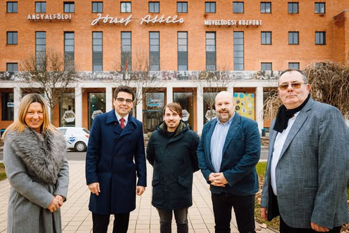 592999808 1178034861184071 8465198628419344935 n.jpg?stp=dst jpg s590x590 tt6& nc cat=100&ccb=1 7& n.jpg