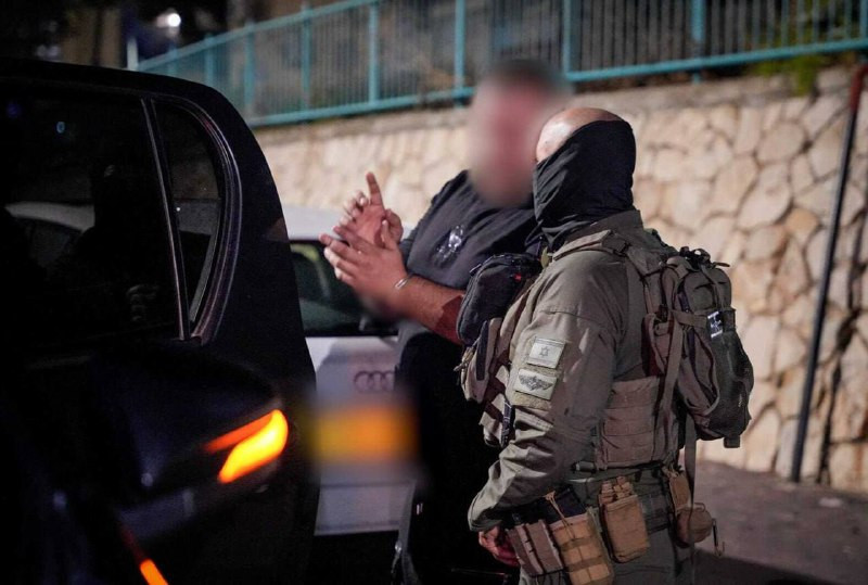 القناة "14" العبرية: رئيس بلدية "بات يام" أصدر تحذيراً "غير عادي" في أعقاب معلومات استخباراتية عن تعاون سكان من المنطقة مع الاستخبارات الإيرانية، وقال...
