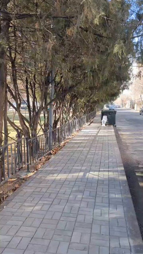 f57OZuCzbeWXuVAf.jpg
