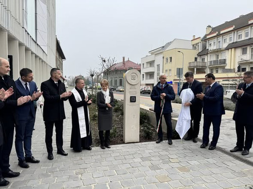 594273970 1450461733748547 3390251100803334085 n.jpg?stp=cp6 dst jpg s590x590 tt6& nc cat=101&ccb=1 .jpg