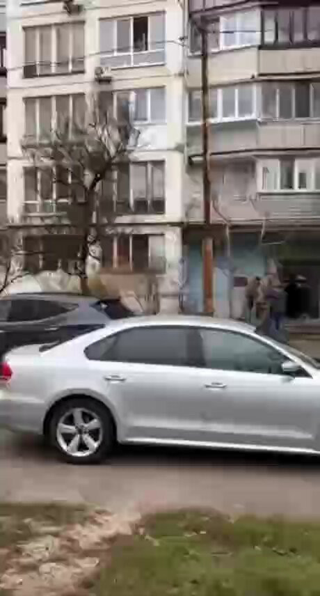 B dzqegwaTXSeonZ.jpg