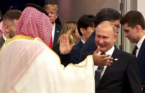G7Kf1PVW0AAhVhD.jpg