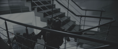 The.Contractor.2022.1080p.Pad HDR.UHD.BluRay.AAC.x265 10bit HDSPad.mp4 20220610 082934.916.png