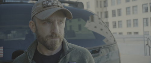 The.Contractor.2022.2160p.HDR.UHD.BluRay.DTS HD.MA.7.1.x265 10bit HDS.mkv 20220610 083028.034.png