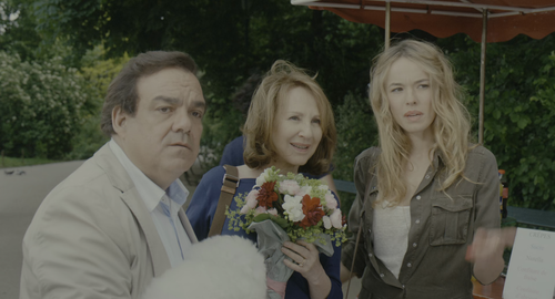 Alibi.com.2017.2160p.Pad HDR.UHD.BluRay.AAC.x265 10bit HDSPad.mp4 20220622 133646.091.png