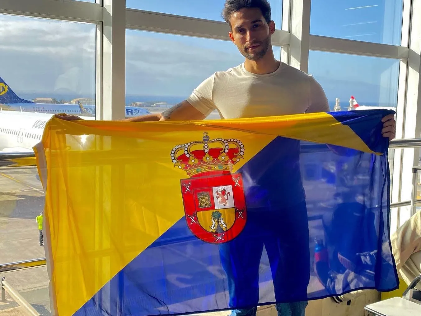 murcia vence mr international spain 2022. - Página 9 HMpSB1