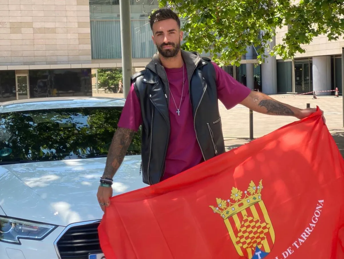 murcia vence mr international spain 2022. - Página 8 HMpV1e