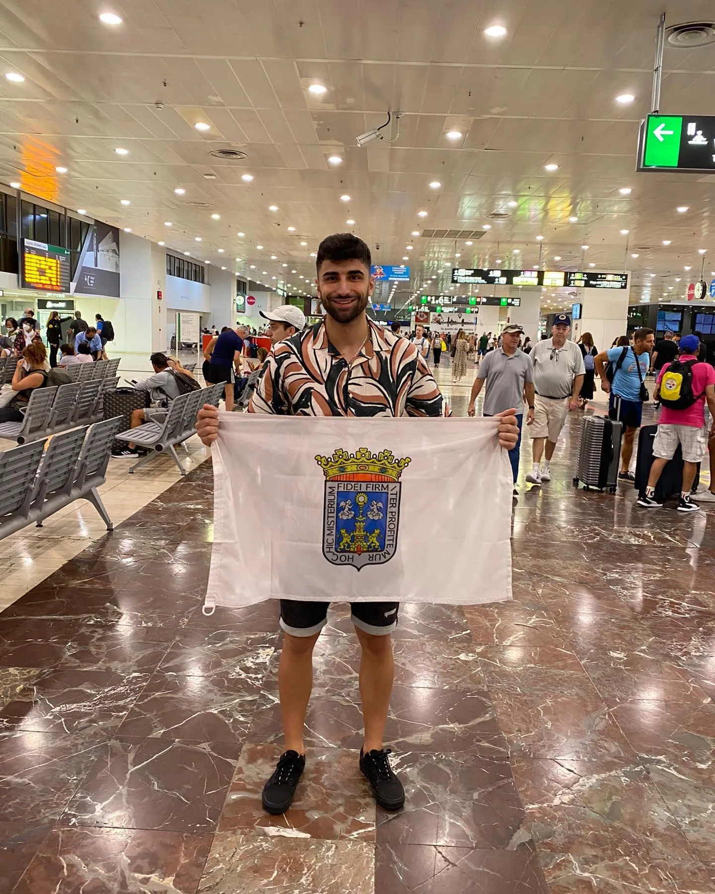 murcia vence mr international spain 2022. - Página 9 HMylaa