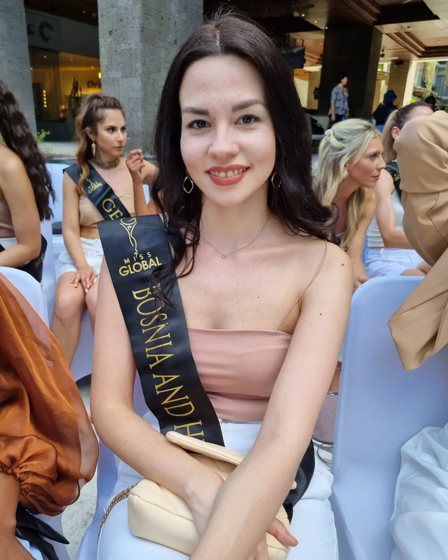 philippines vence miss global 2022. - Página 11 HRMwpS