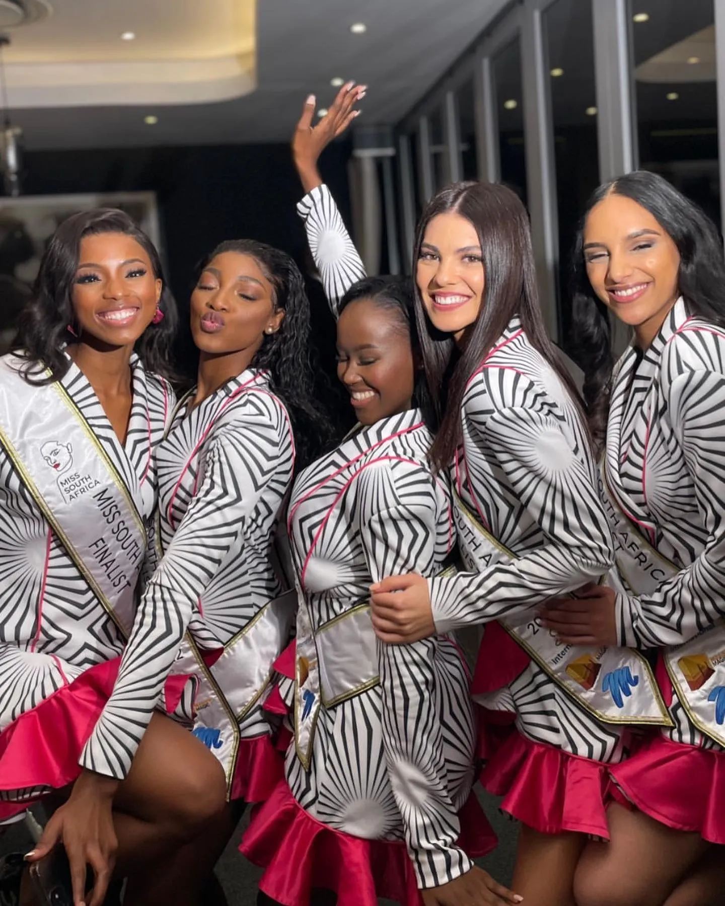 candidatas a miss south africa 2022. final: 13 de agosto. - Página 2 HXWH1s