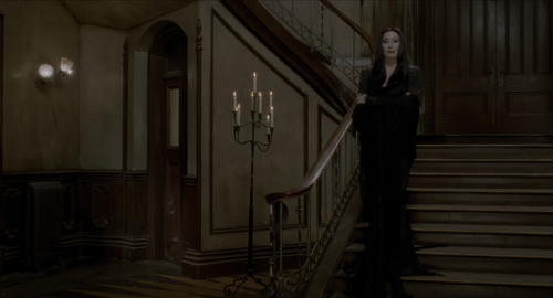 The.Addams.Family.1991.2160p.HDR.UHD.BluRay.DTS HD.MA.5.1.x265 10bit HDS.mkv 20220621 222921.790.png