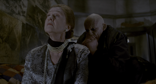 The.Addams.Family.1991.2160p.HDR.UHD.BluRay.DTS HD.MA.5.1.x265 10bit HDS.mkv 20220621 222931.649.png