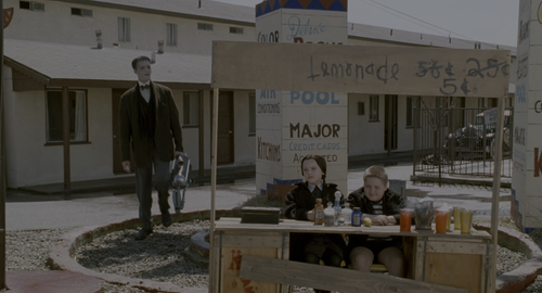 The.Addams.Family.1991.2160p.Pad HDR.UHD.BluRay.AAC.x265 10bit HDSPad.mp4 20220621 222856.294.png