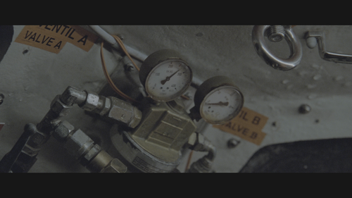 The.Burning.Sea.1992.UHD.BluRay.REMUX.2160p.HEVC.DTS HD.MA5.1 HDS.mkv 20220606 161752.563.png