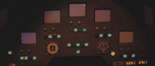 Escape.from.New.York.1981.1080p.Pad HDR.UHD.BluRay.AAC.x265 10bit HDSPad.mp4 20220607 161651.997.png